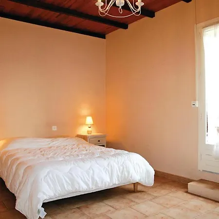 Nyaraló Cozy In With Outdoor Swimming Pool *